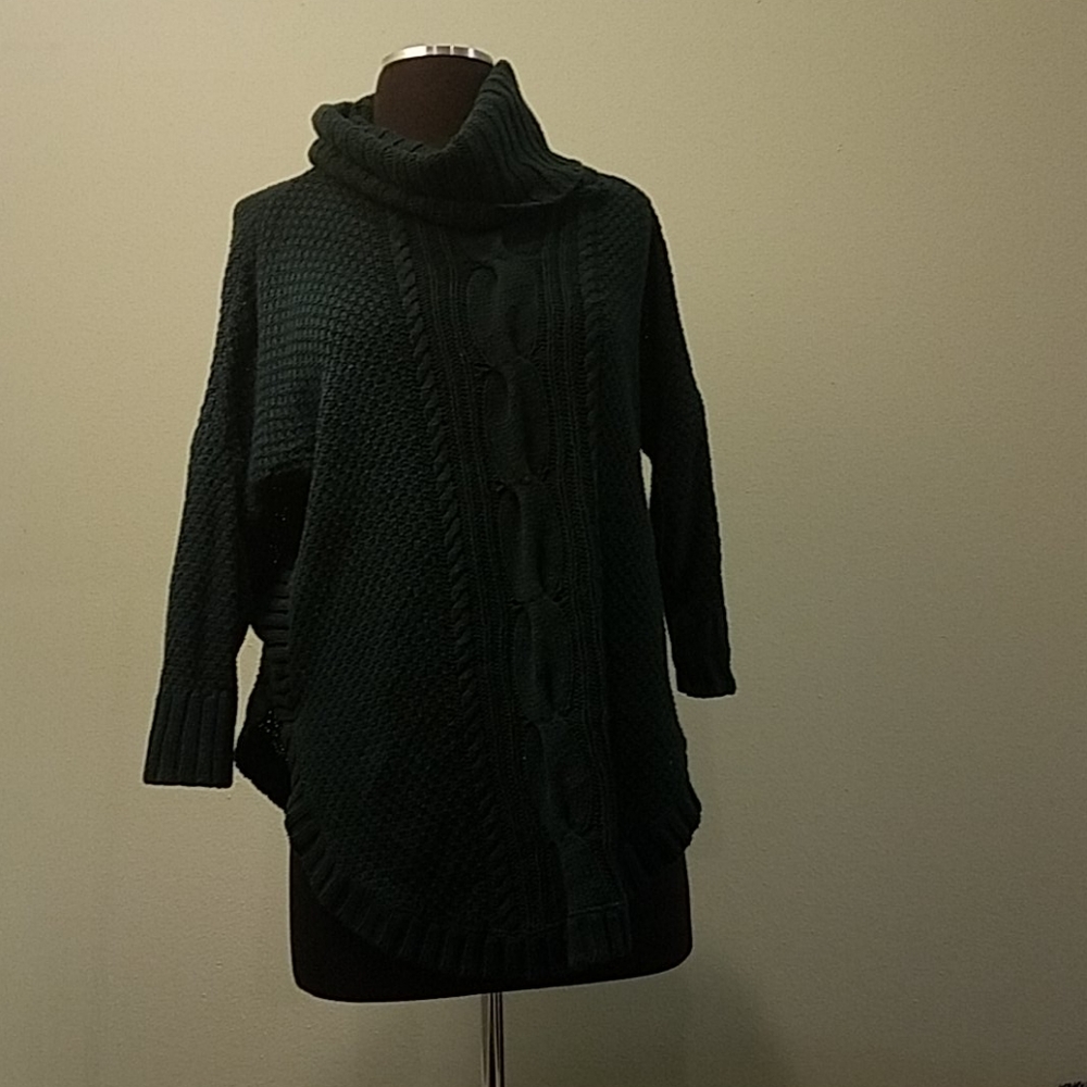 Dark green oversize knit sweater